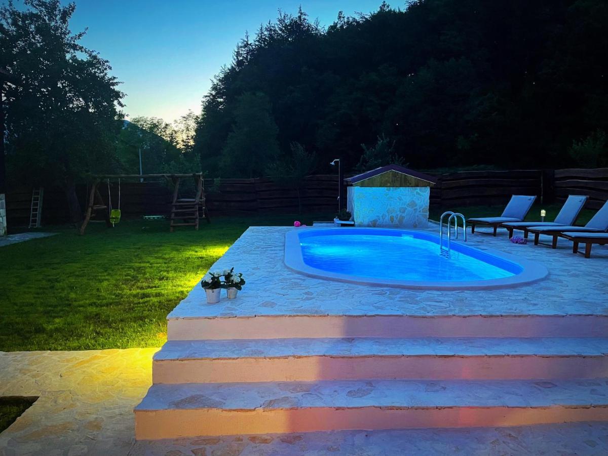 Nina Holiday Home With A Heated Pool Brusane ภายนอก รูปภาพ